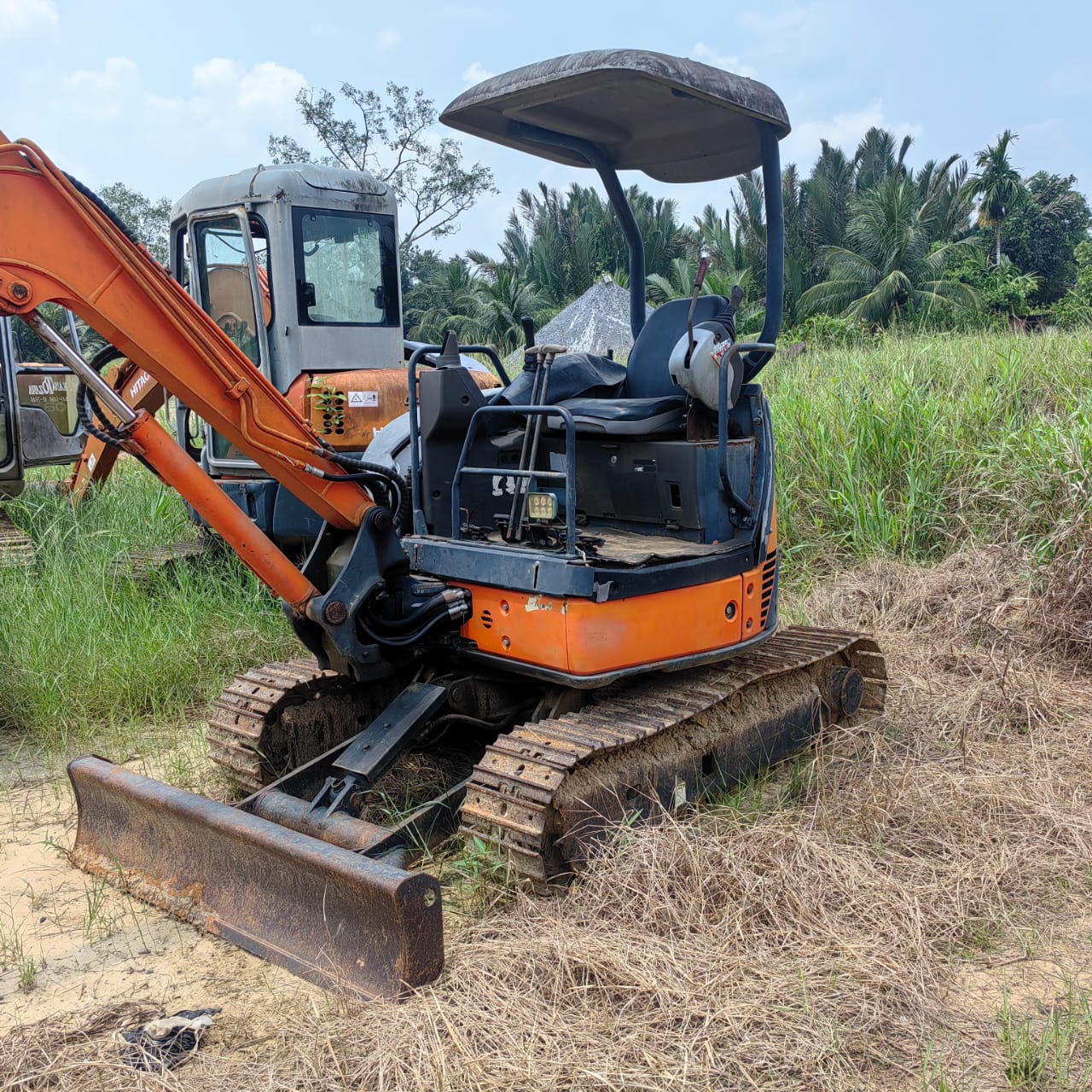 Hitachi ZAXIS30U-2 – Gambar 1